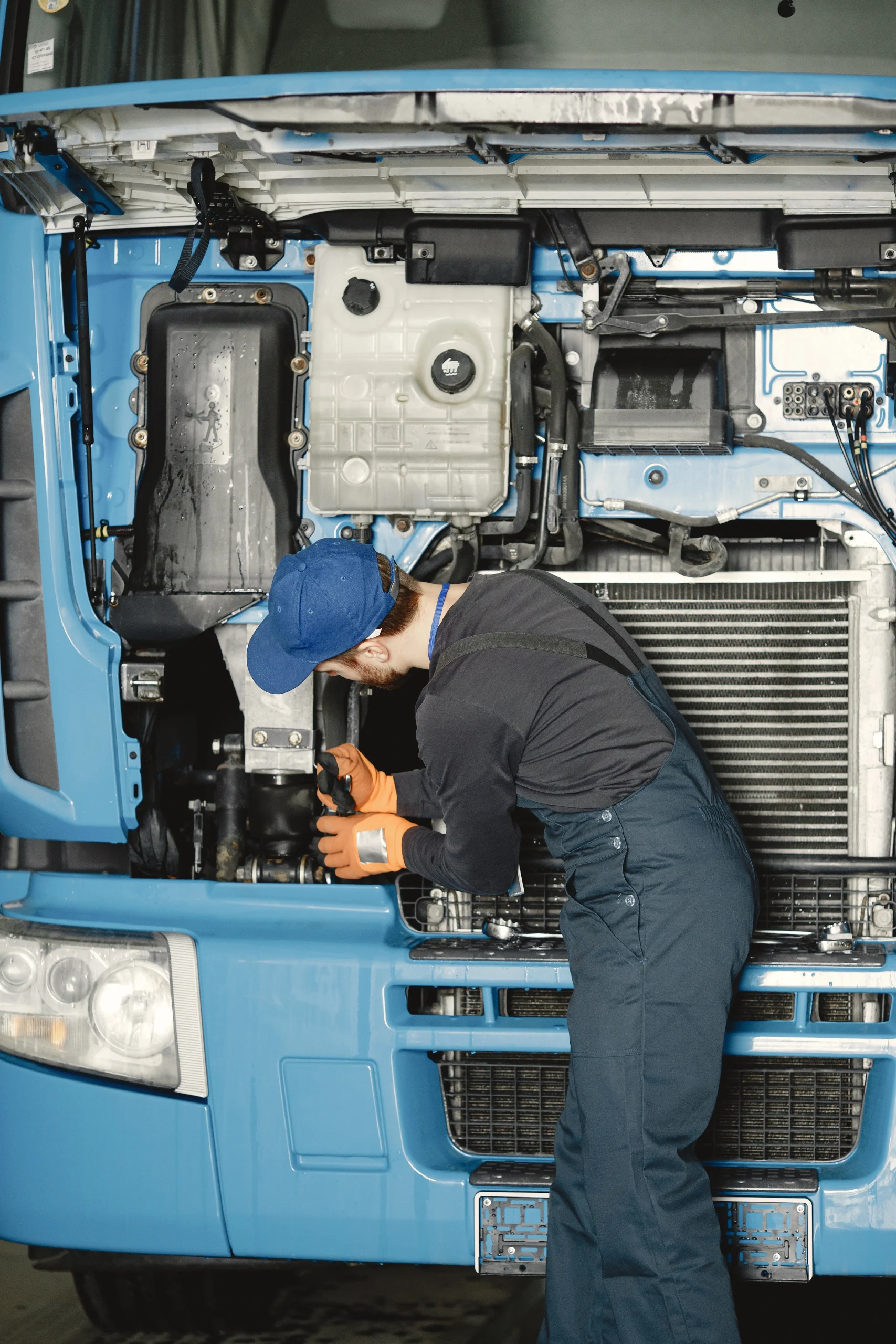 Repair truck Services uk scaled